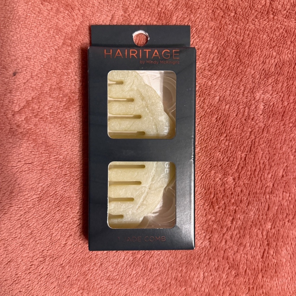 HAIRITAGE Cream Jade Hair Claw